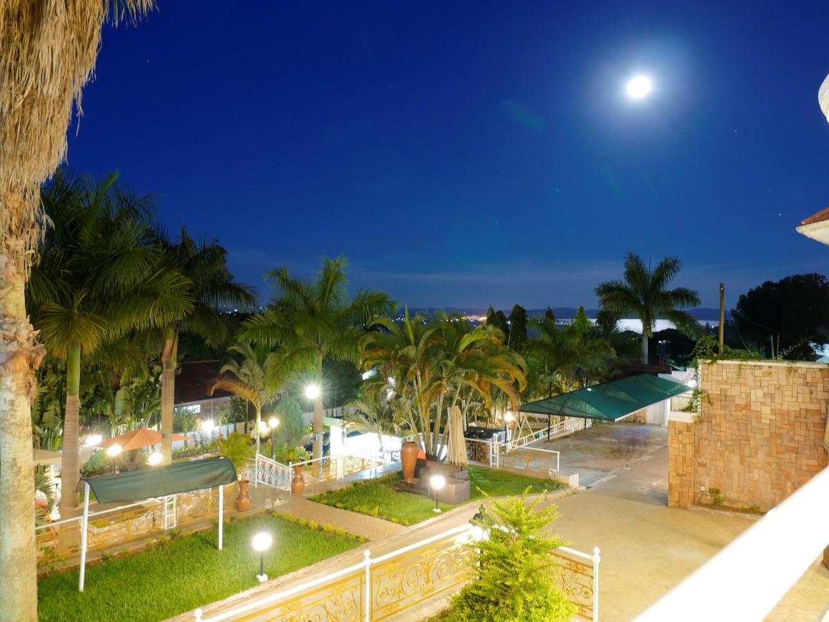Ivory Castle Limited Ξενοδοχείο Καμπάλα Εξωτερικό φωτογραφία